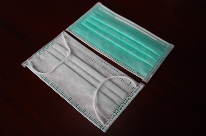 高速全電內(nèi)耳包邊口罩機(jī)HD-11107 高速全電內(nèi)耳包邊口罩機(jī)HD-11107