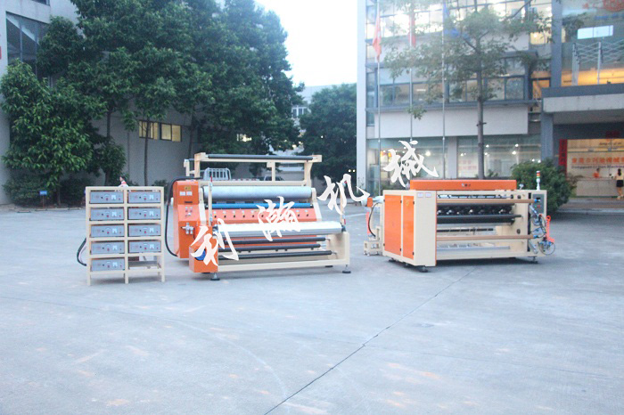 <a href='http://www.bu29.cn/xingyezixun/748.html' target='1' style='font-size:14px; font-weight:bold; color:#ff0000;'>裥棉機(jī)</a>分切機(jī)